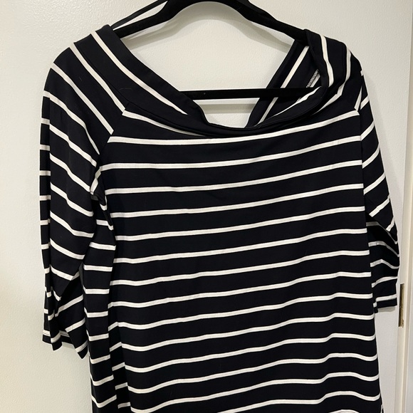 NWT LOFT Black & White Striped Off-Shoulder 3/4 Sleeve Tee in XL - Picture 3 of 3